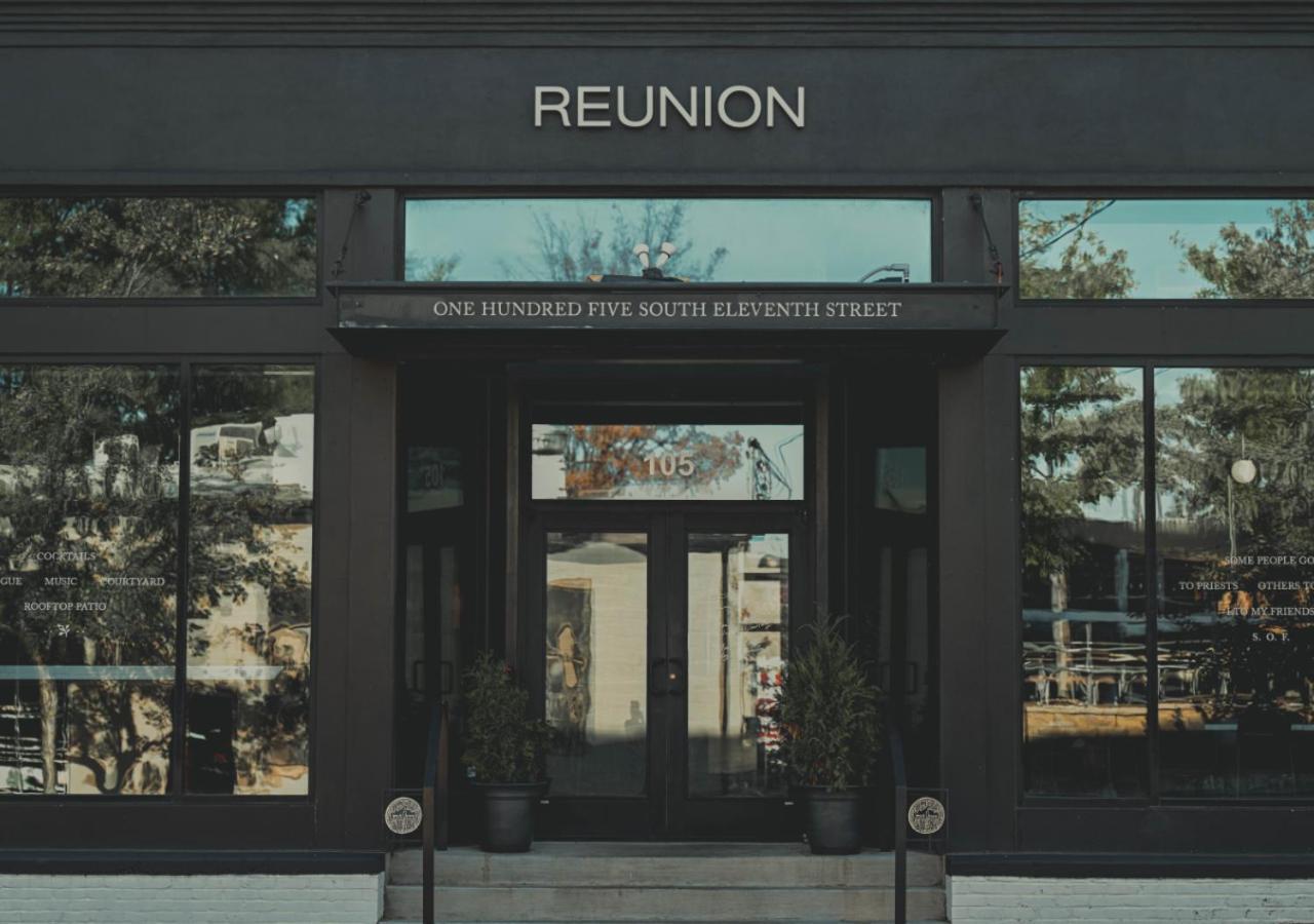 Reunion Hotel